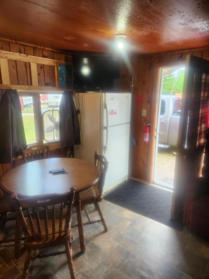 Cabin 2 매니스티크 외부 사진